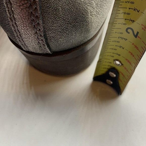 Lucky Brand Silver Ankle Boot Sz 8.5. MCA1273B - Picture 5 of 10